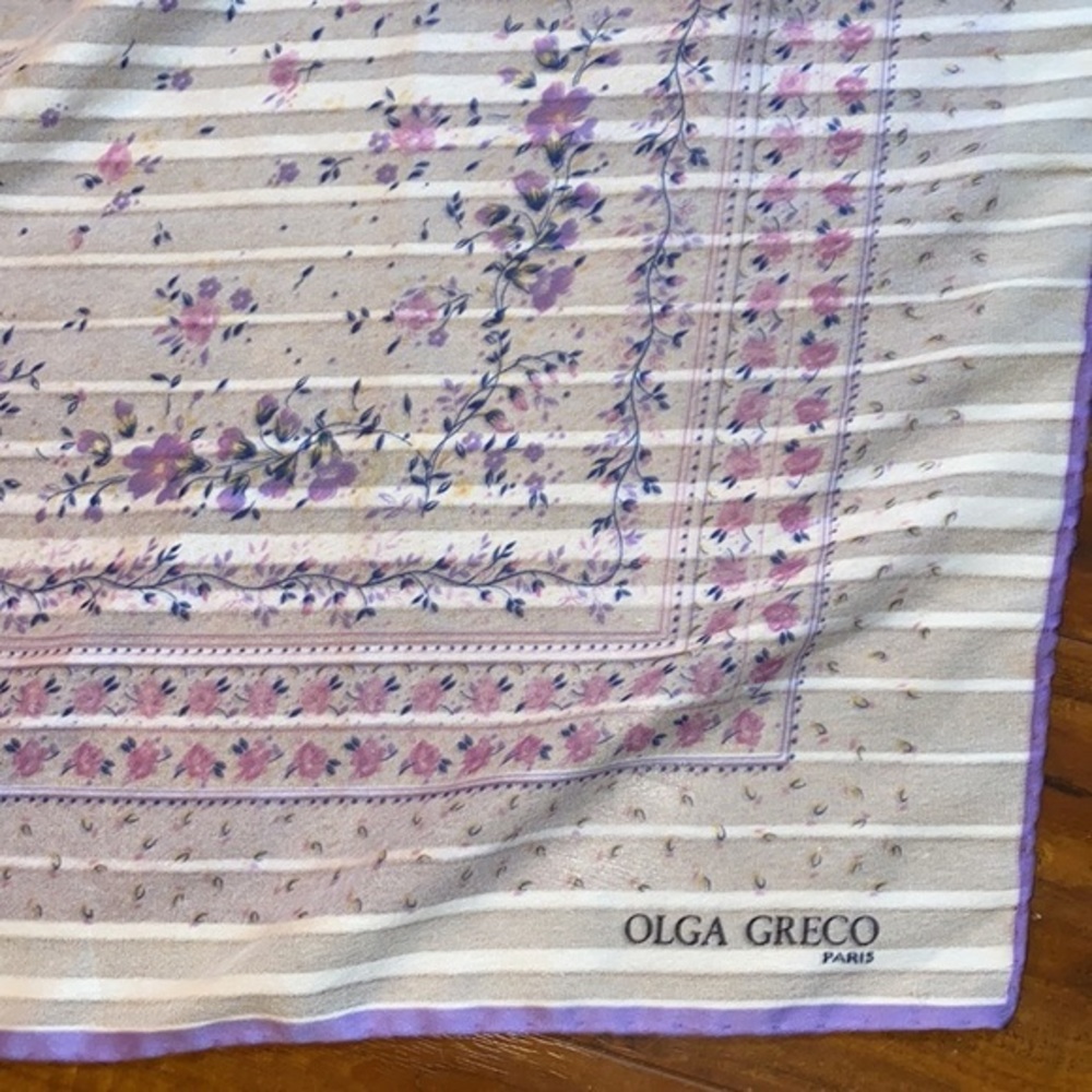 Olga Greco Paris beautiful‎ large square floral scarf